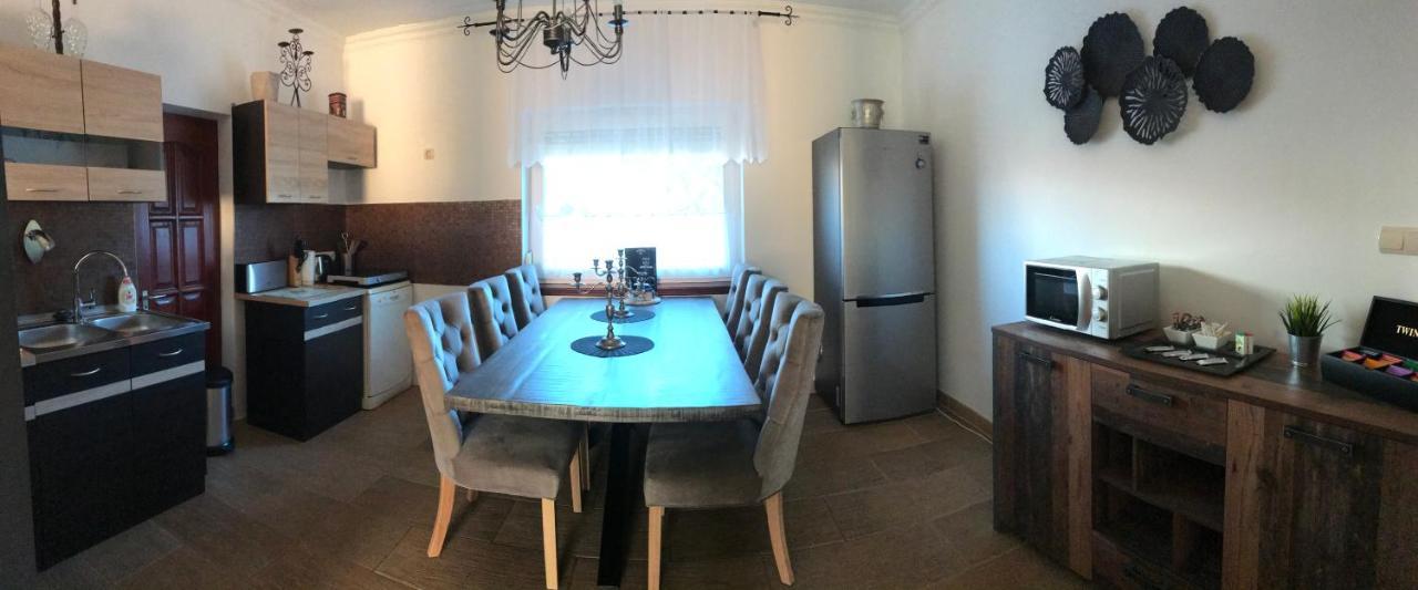 Eden Apartman Algyo Exterior photo