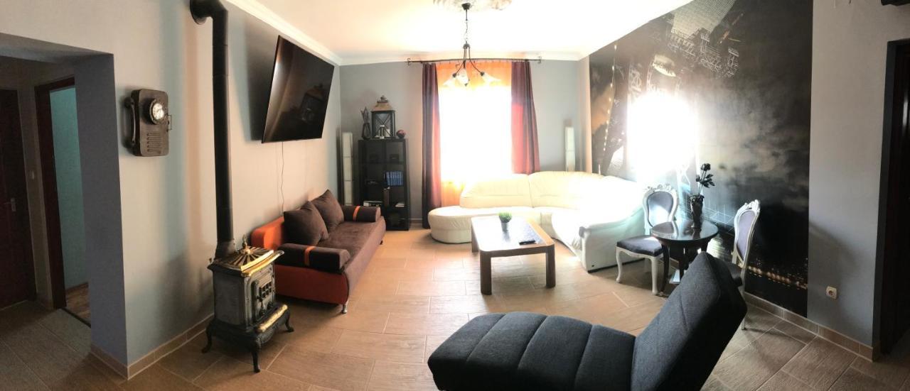 Eden Apartman Algyo Exterior photo